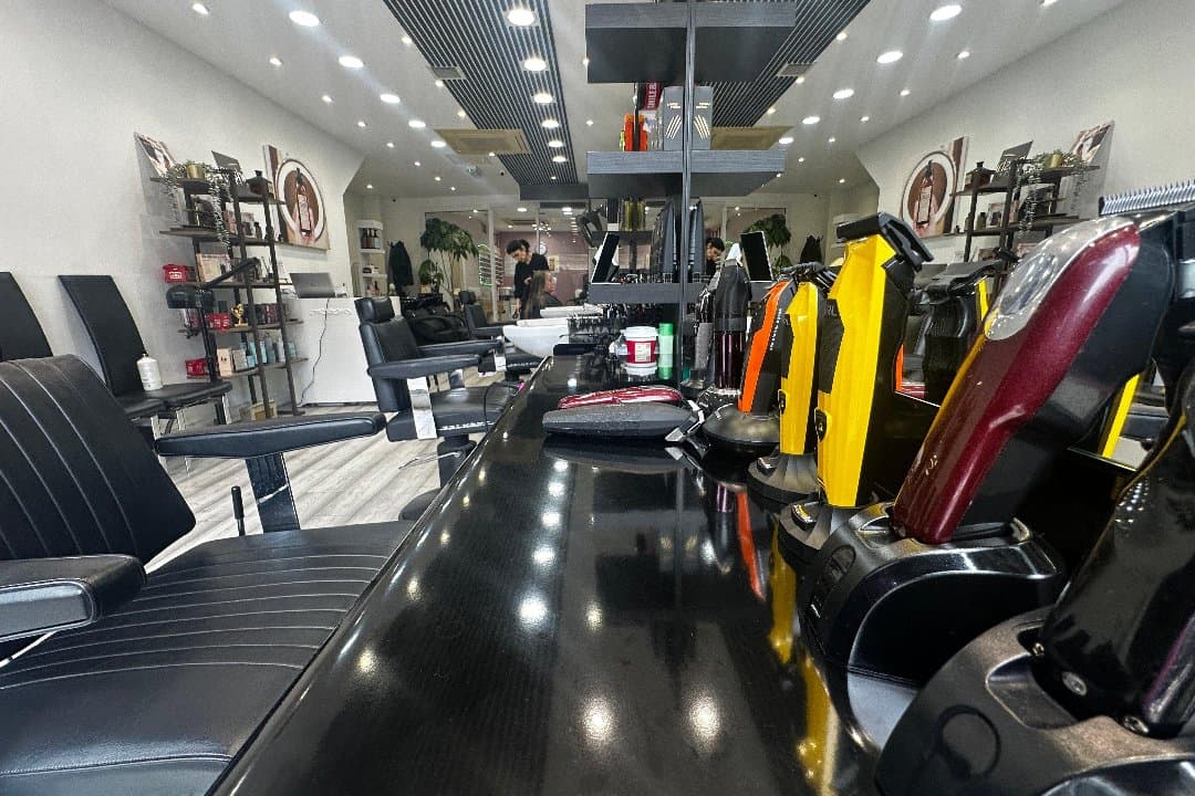 KD Barbers Camden interior
